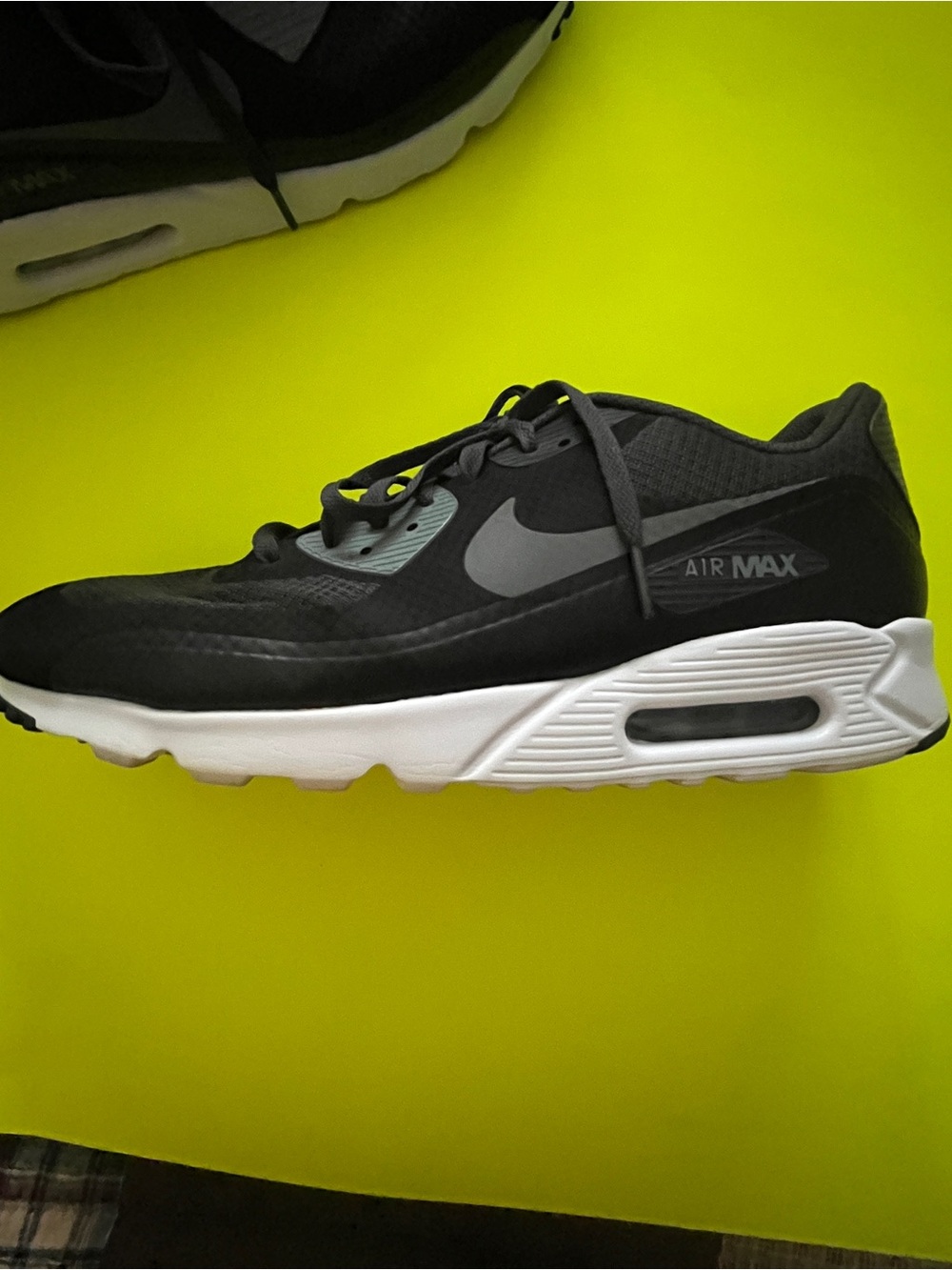 Nike Air Max Men’s Black and White Athletic Sneakers